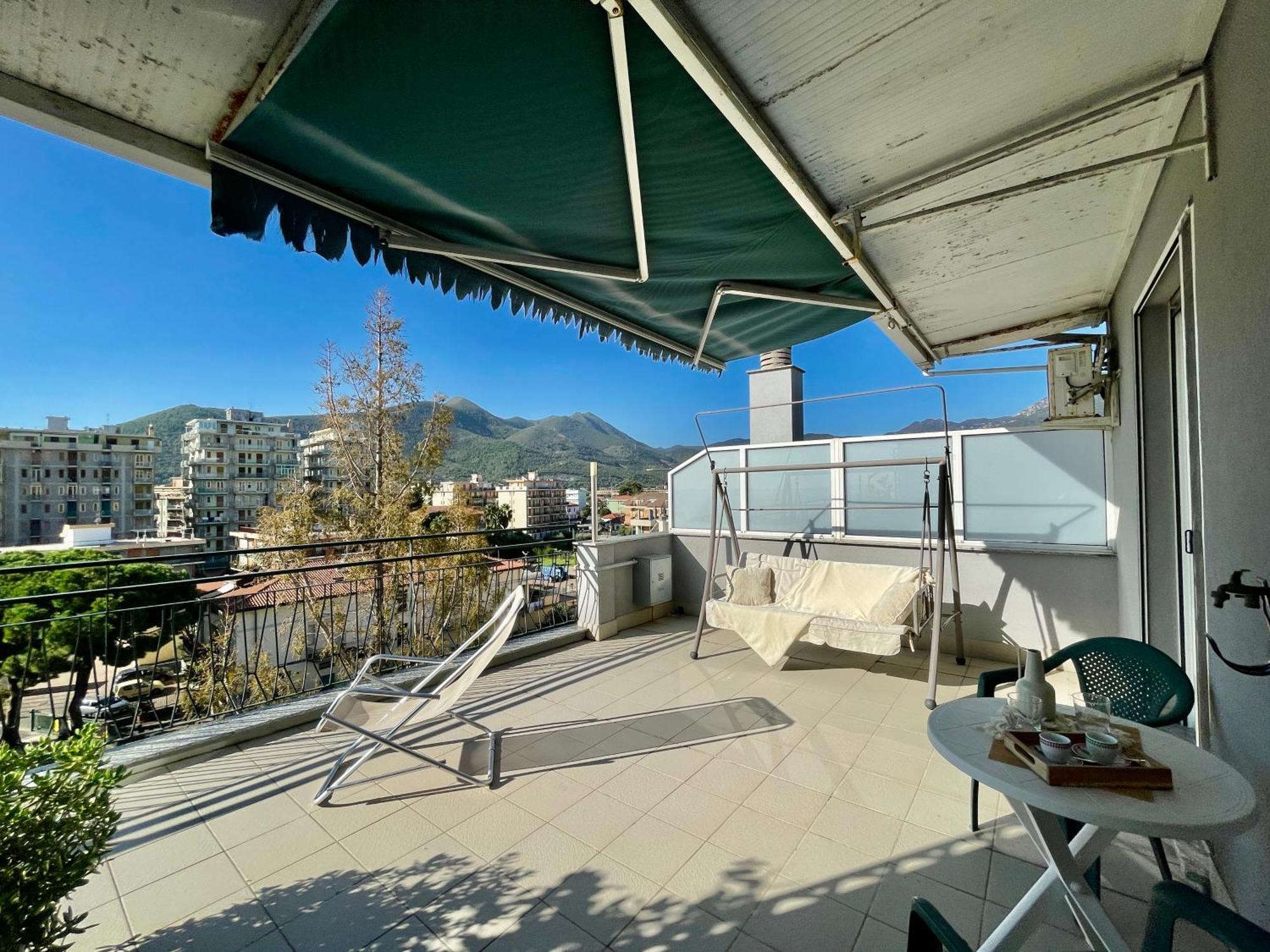 50 Mt Dalle Spiagge, Attico Vista Mare Loano Exteriör bild
